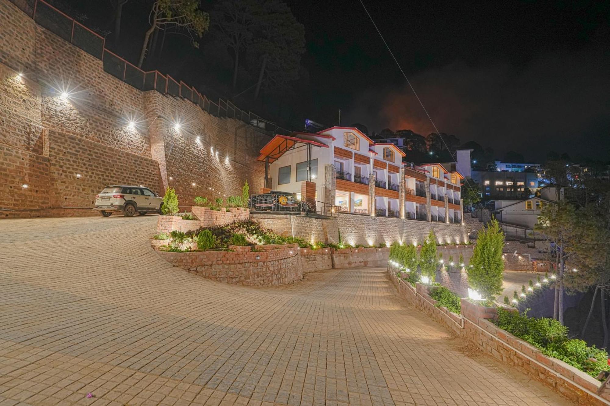 The Sanawar Heights I Kasauli I New Property Exterior photo